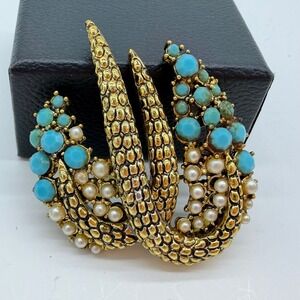 Vintage Hollycraft Brooch Turquoise Glass Faux Pearl Gold Tone Textured 1950s